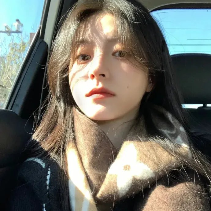 龙纹身的女鬼入镜